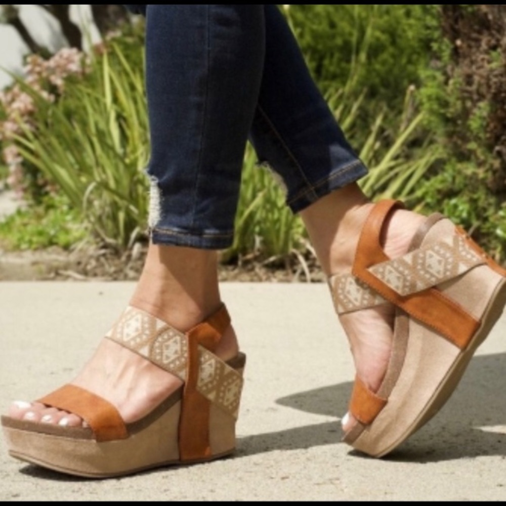 Laura Strappy Platform Wedge Sandal